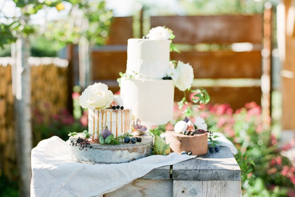 , Wedding cakes to wow!